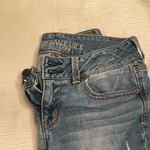 American Eagle Size 4 Capri jeans